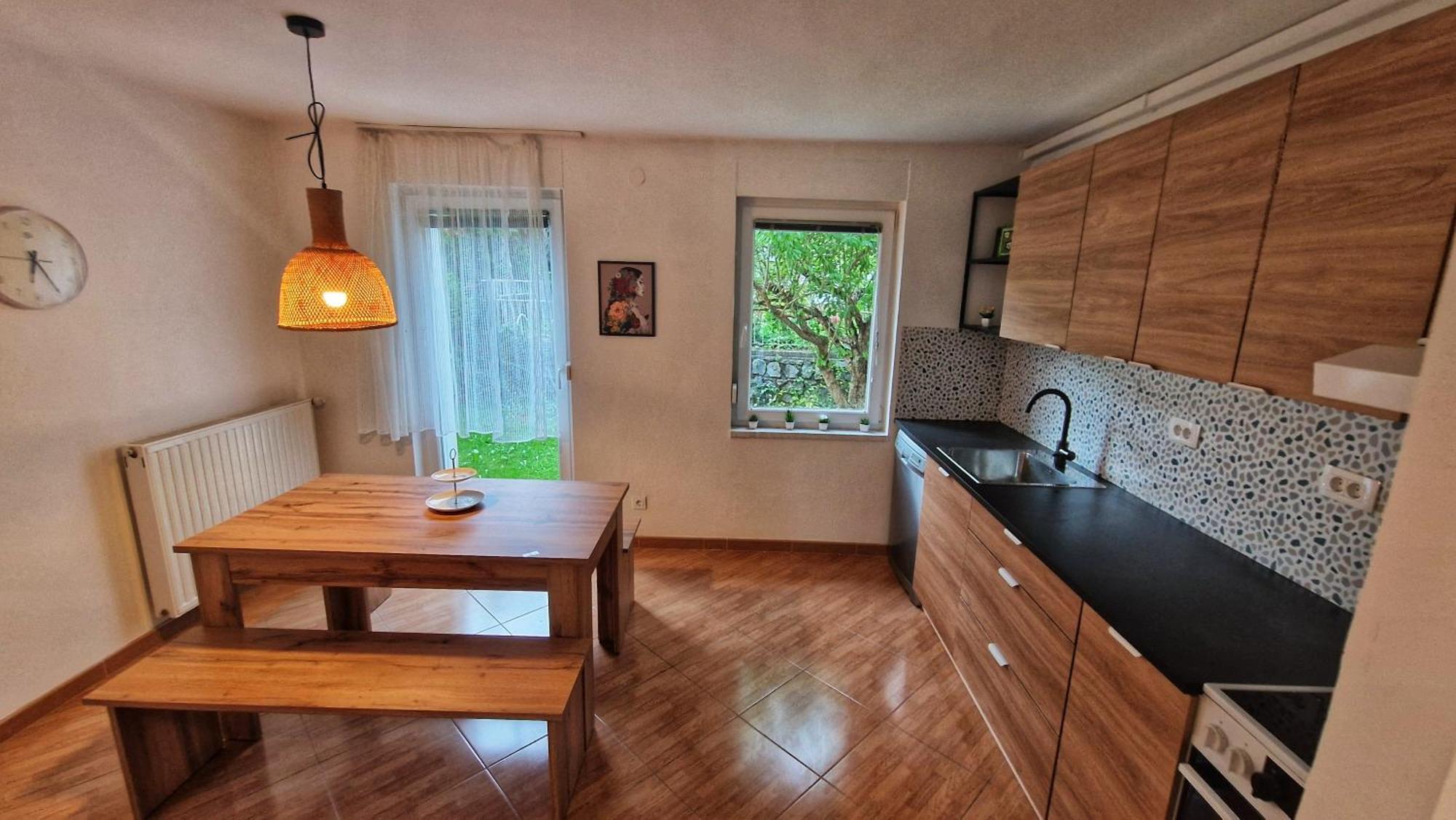 Simona's Place-free Private Parking Apartment Ljubljana